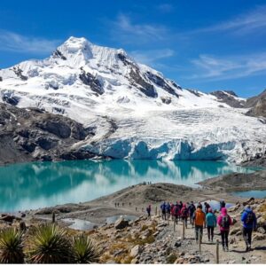 Nevado Pastoruri – Walking Among Glaciers in the Andes
